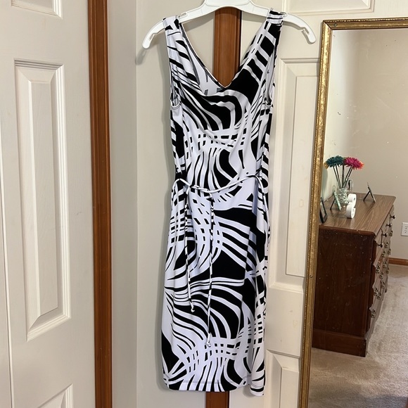 Black & white midi dress, size Small - Picture 1 of 3